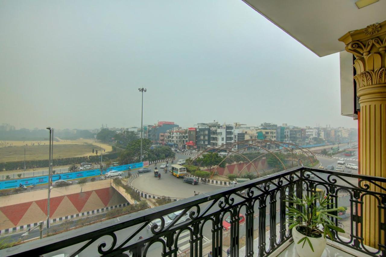 Townhouse Oak Hotel Dev Palace Дели Экстерьер фото