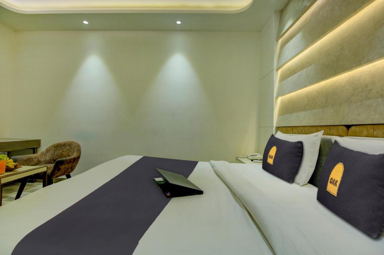 Townhouse Oak Hotel Dev Palace Дели Экстерьер фото