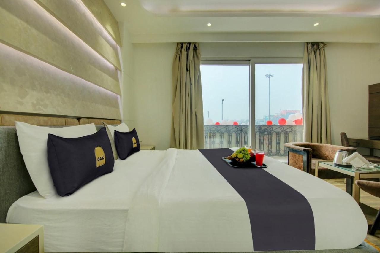 Townhouse Oak Hotel Dev Palace Дели Экстерьер фото