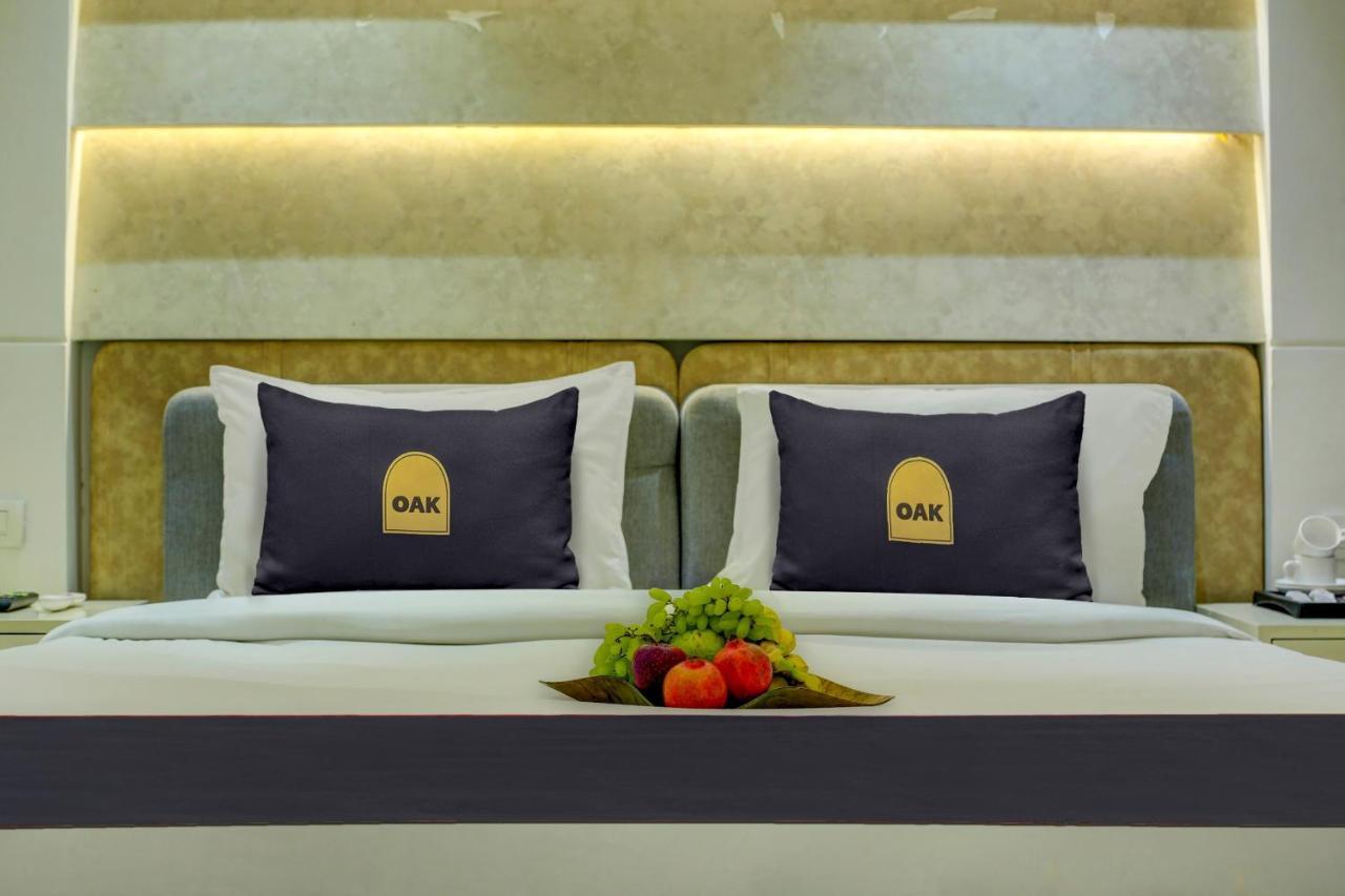 Townhouse Oak Hotel Dev Palace Дели Экстерьер фото